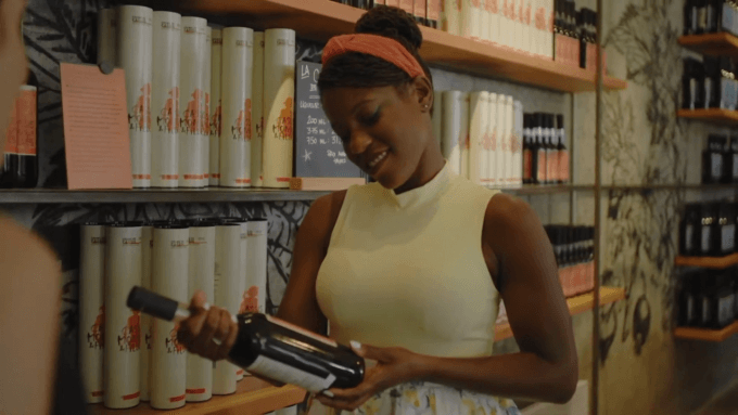 Oneika at Cassis Monna & Filles