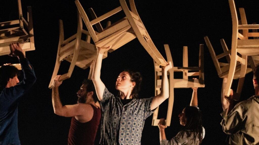 En théories (une poétique de l’espace-temps)