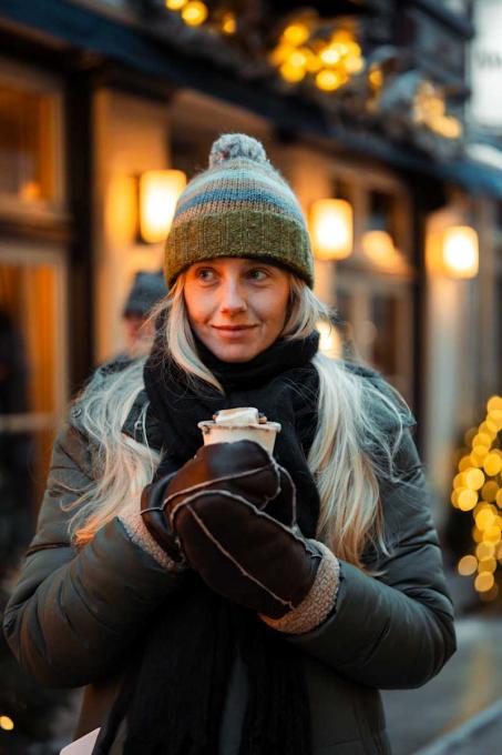 Femme chocolat chaud Vieux-Québec