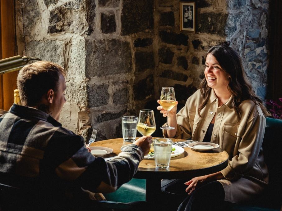 Louise Taverne & Bar à Vin