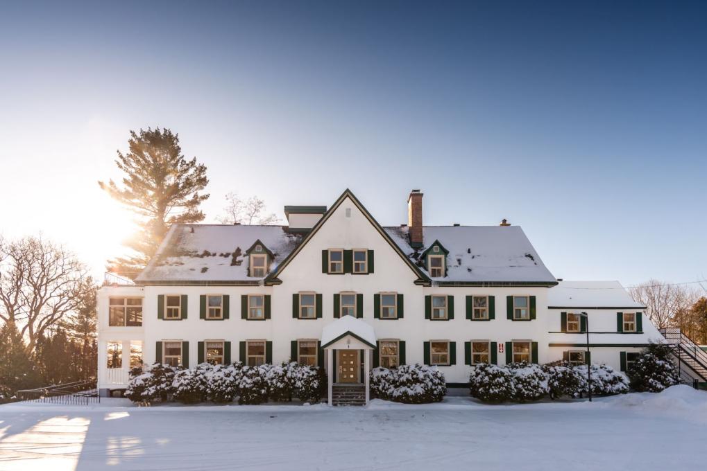 ChaletsVillage MontSainteAnne Chalets et maisons Hébergement