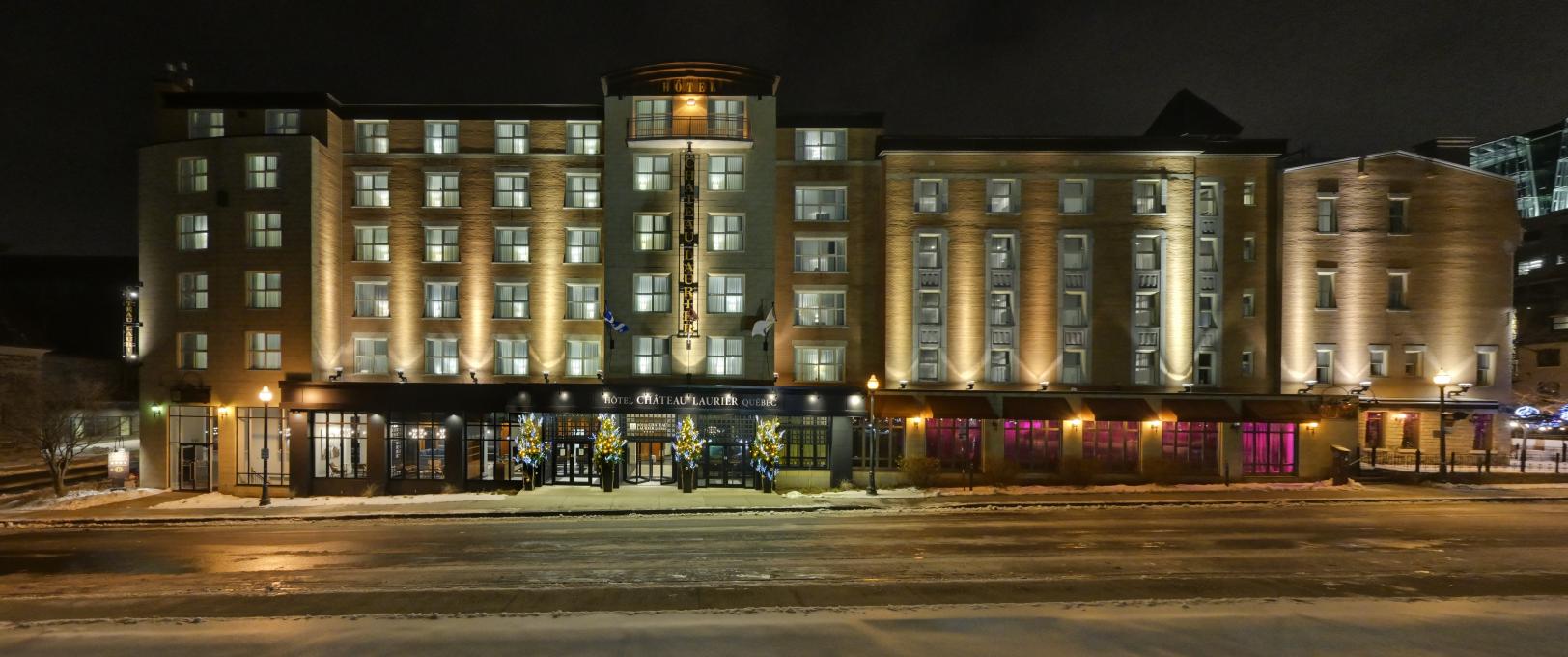 Hôtel Château Laurier Québec - exterior facade in winter