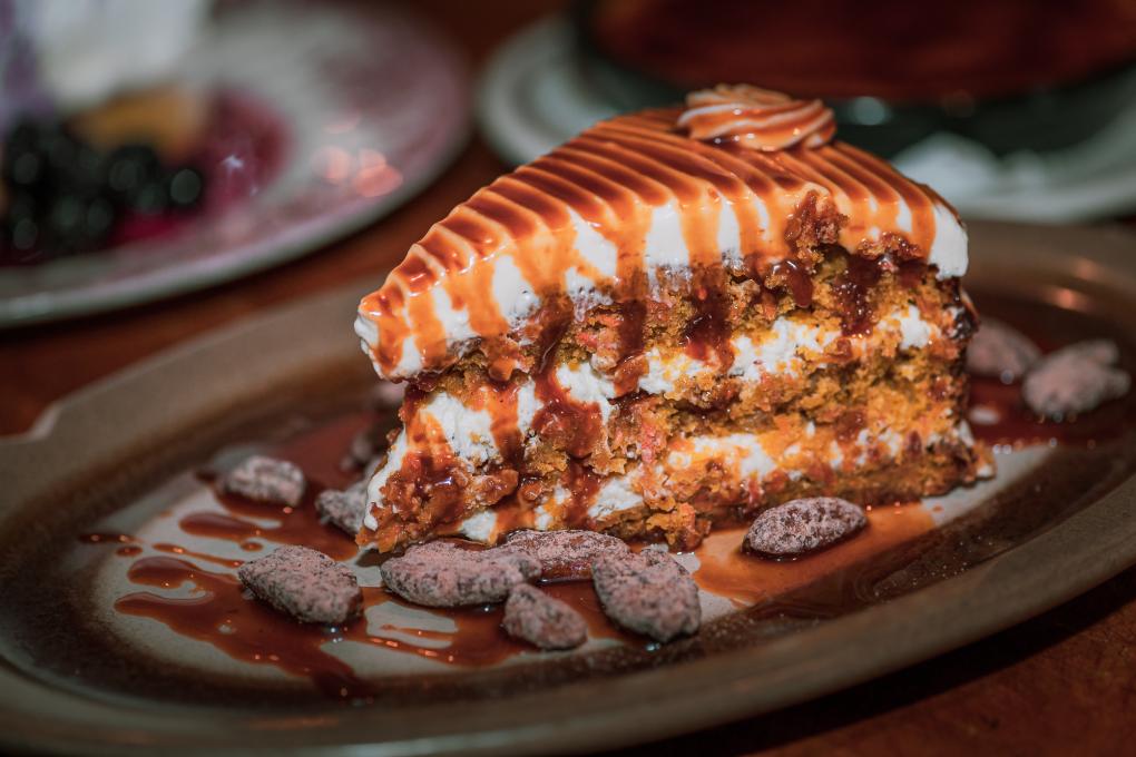 Chez Biceps BBQ - gateau aux carottes et caramel au tabac et whisky