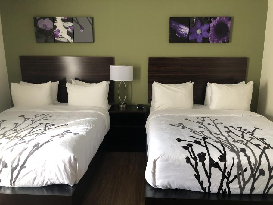 Hôtel Sleep Inn & Suites Québec Est - chambre avec 2 grands lits