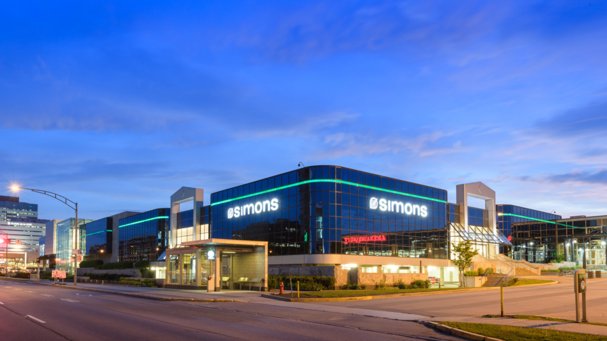 Place Ste-Foy - édifice extérieur de soir