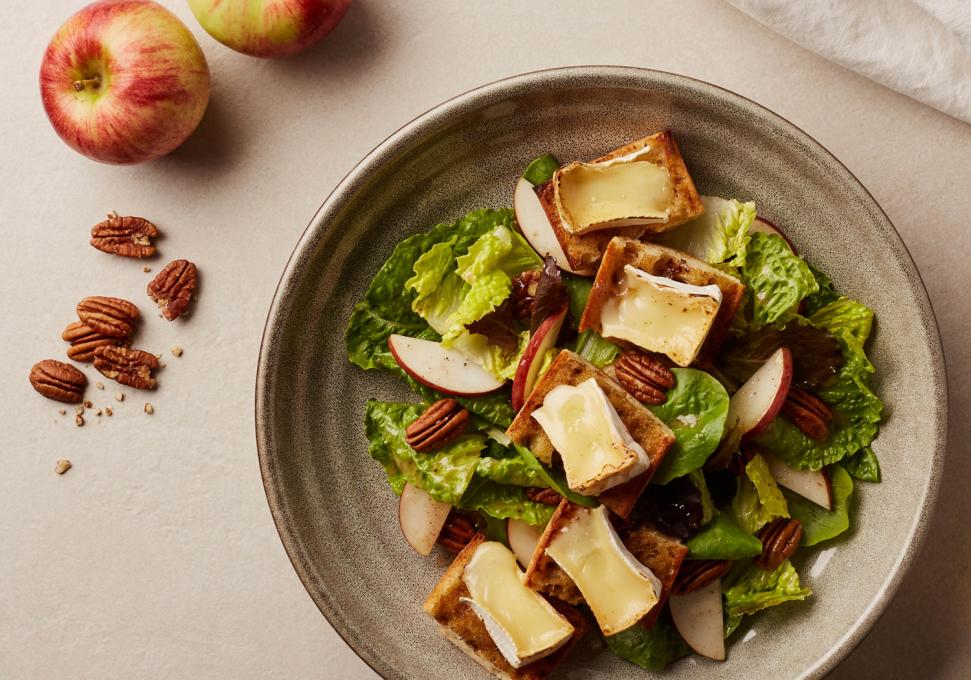 La Piazzetta Saint-Joseph - Salade tiède à la pomme et au camembert