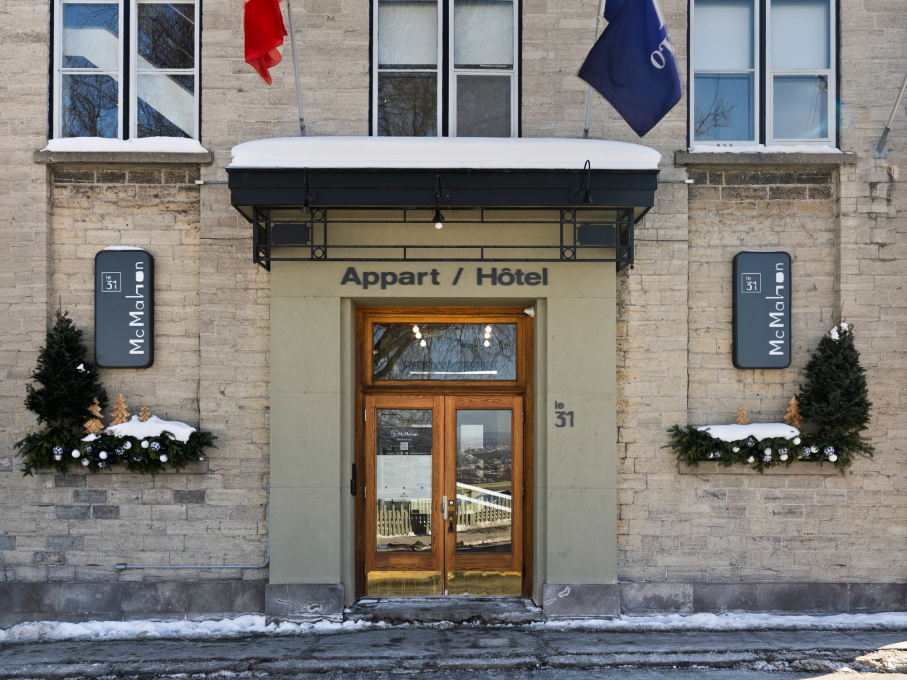 31McMahon - Extérieur