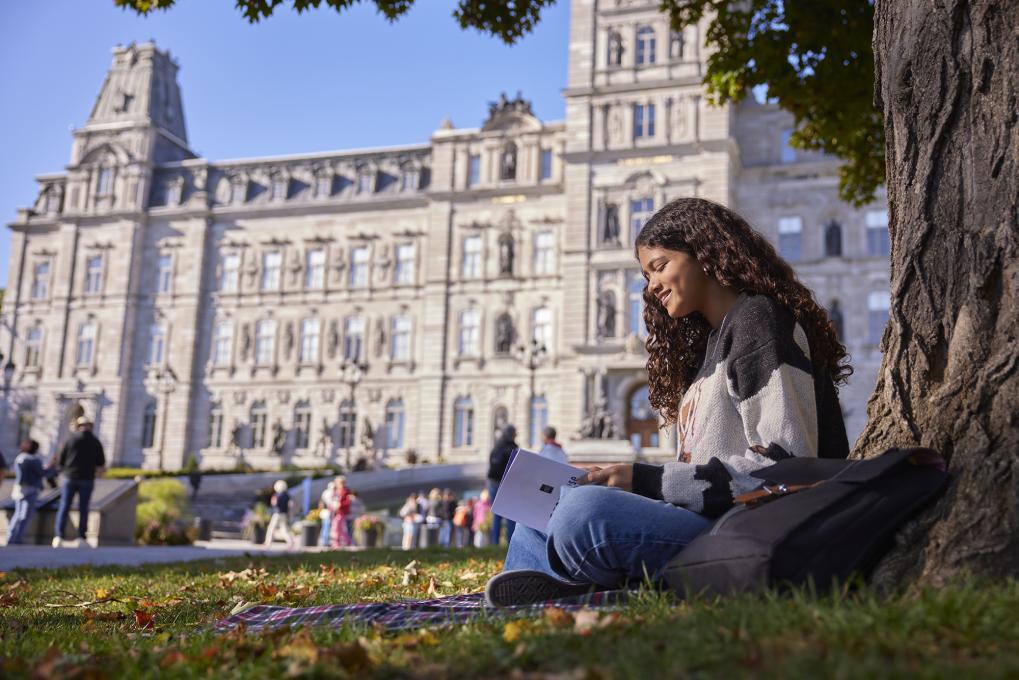 Parlement du Québec - Façade du parlement du Québec.2