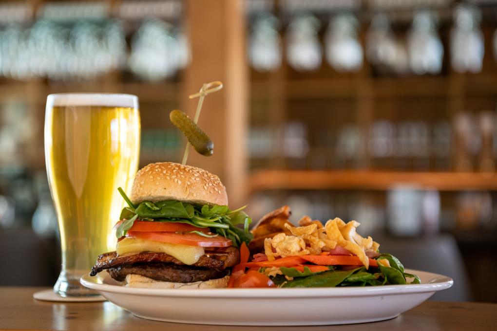 Microbrasserie de l'Île d'Orléans - Pub le Mitan - Bière et burger