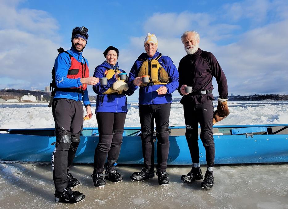 Ice Canoeing Experience - An activity accessible to the general public