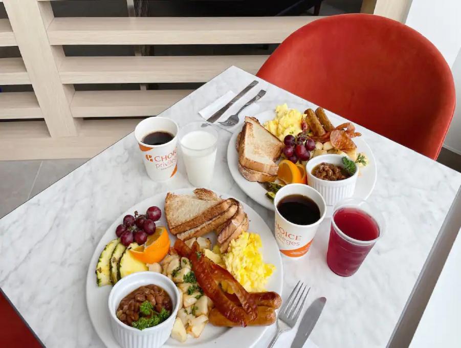 Quality Inn - Breakfast