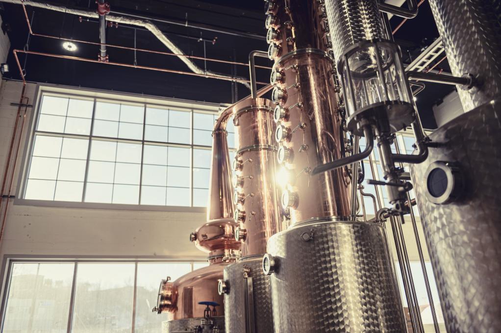 Distillerie Arsenal & CO. - Alambic avec vue extérieur