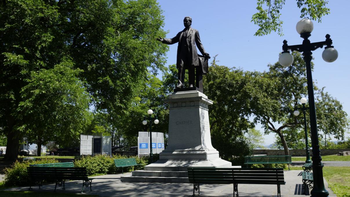 Parc Montmorency - Statue of Cartier