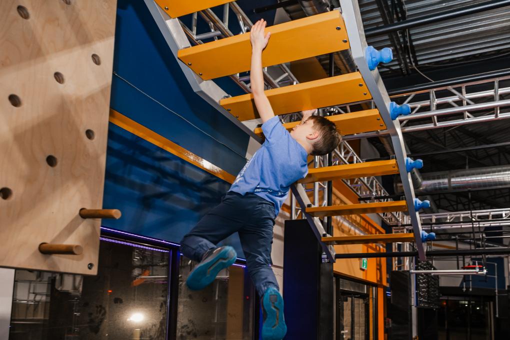 Obstak mouvement urbain - petits ninjas en action chez Obstak!