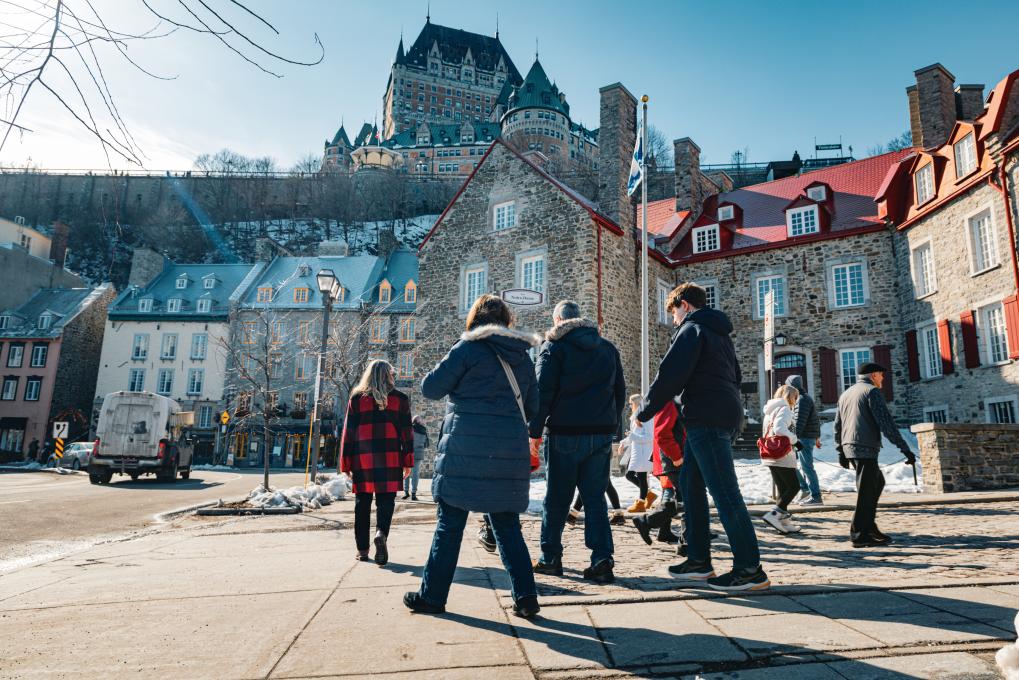 HQ Services Touristiques - Visites à pied en groupe et privées