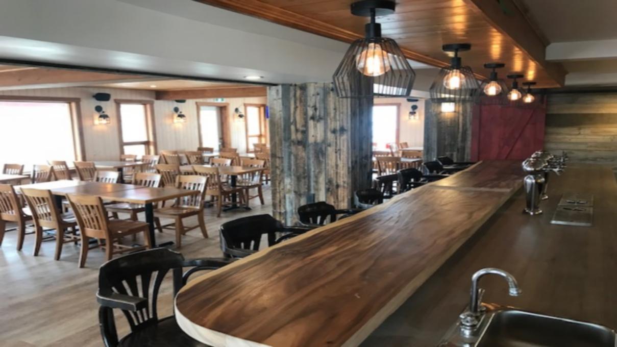 Le Bistro du Hangar - Salle à manger