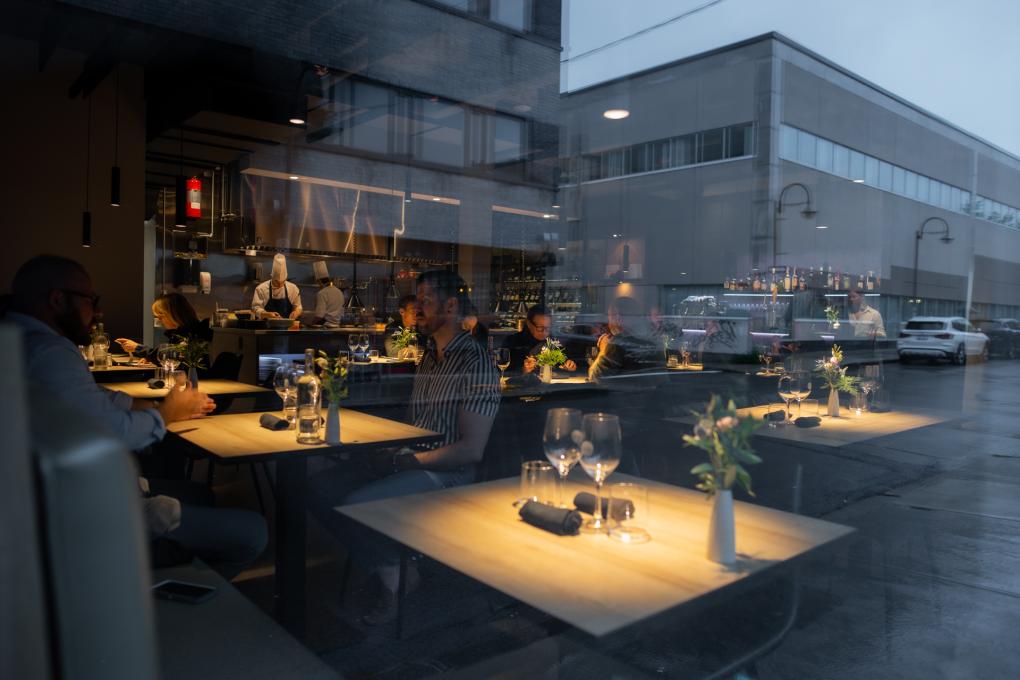 Le 101 - Restaurant de quartier - View of the dining room