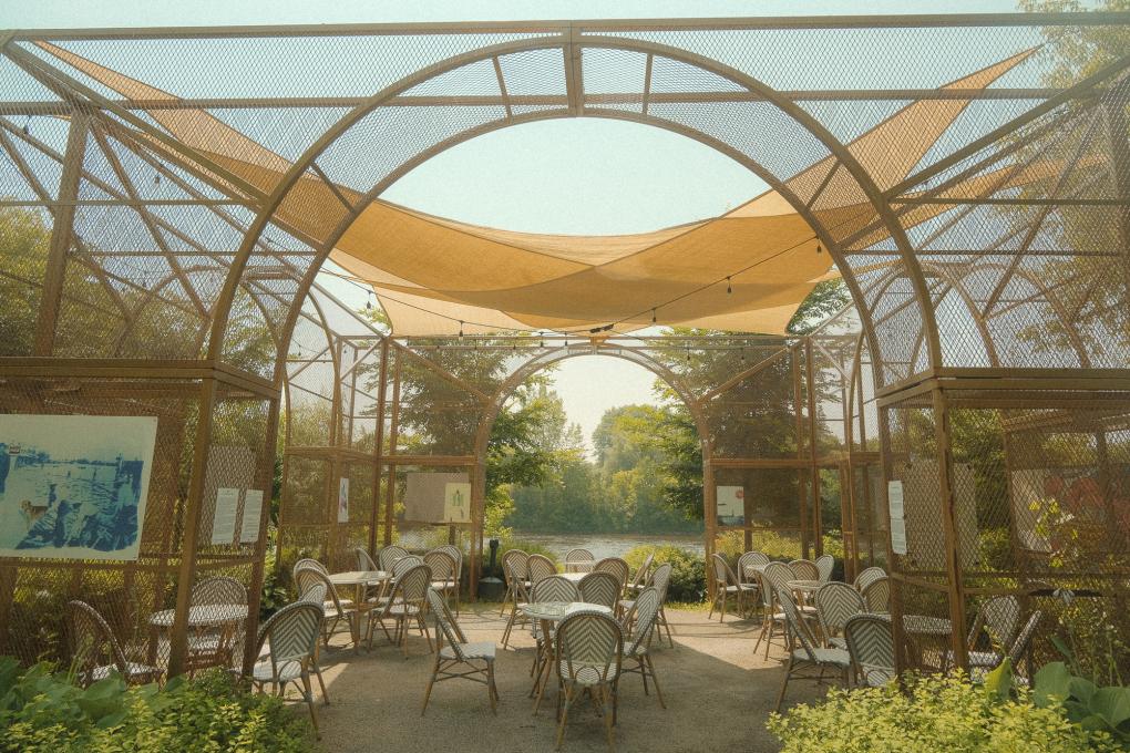 Microbrasserie Les Grands Bois - Un arrêt au parc