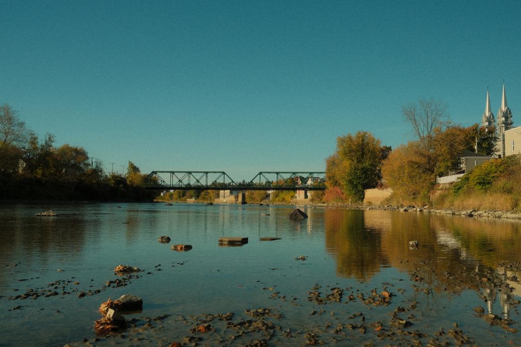 Microbrasserie Les Grands Bois - L'automne vue de la rivière Sainte-Anne