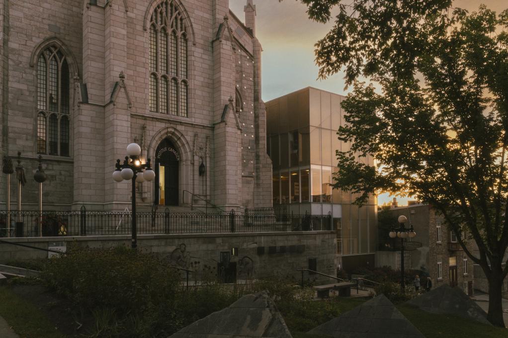 Maison de la littérature - Coucher de soleil en été