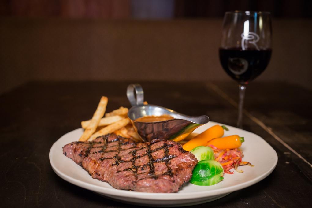 Rideau Rouge - New York Steak