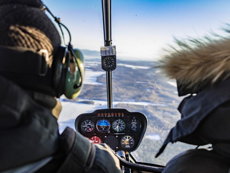 GoHelico - vue aérienne de l'intérieur de l'hélicoptère en hiver
