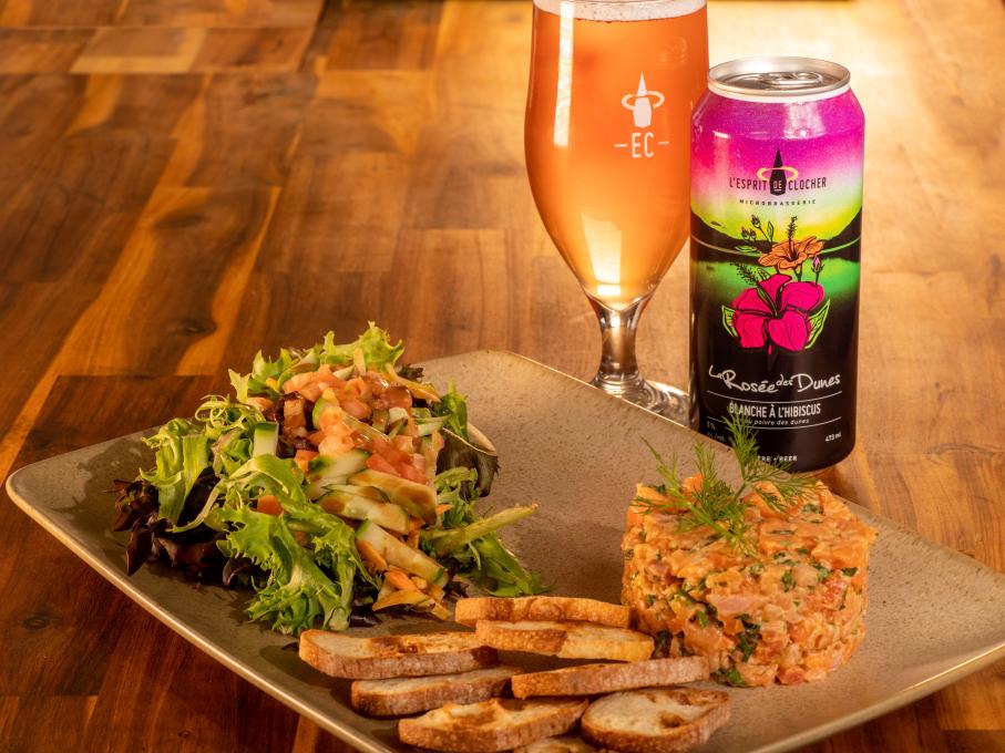 Microbrasserie l'Esprit de clocher - Tartare de saumon aux agrumes et La Rosée des Dunes