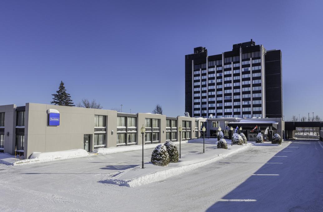 Hôtel & Centre de congrès Travelodge Québec - Extérieur hiver