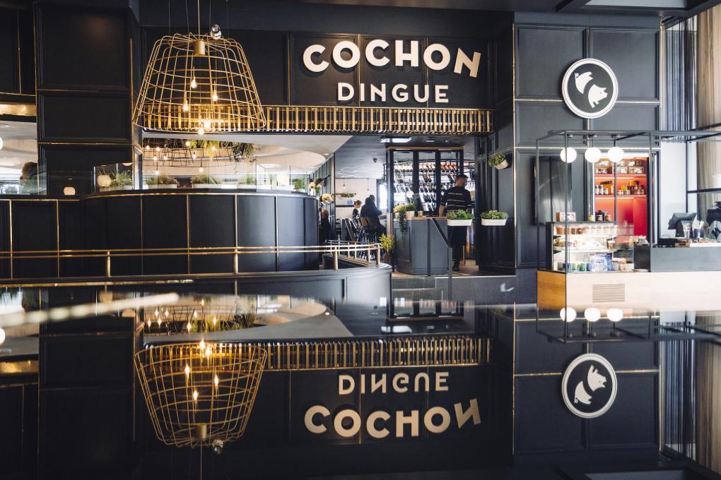 Cochon Dingue Le Concorde - Interior facade of the restaurant