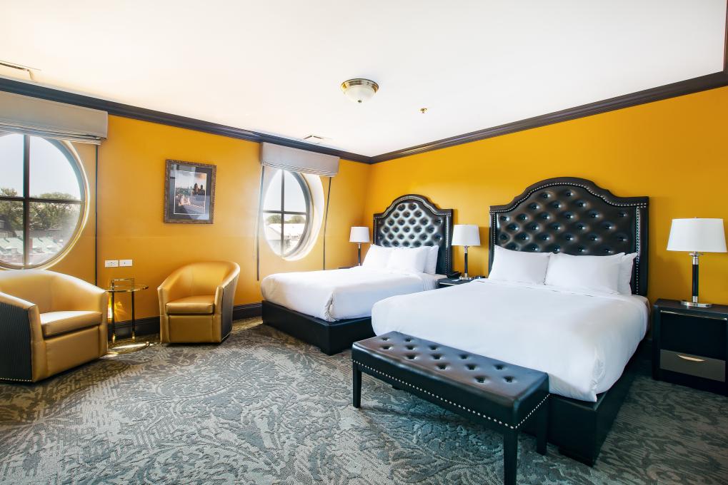 Hôtel Clarendon - superior room with 2 Queen beds