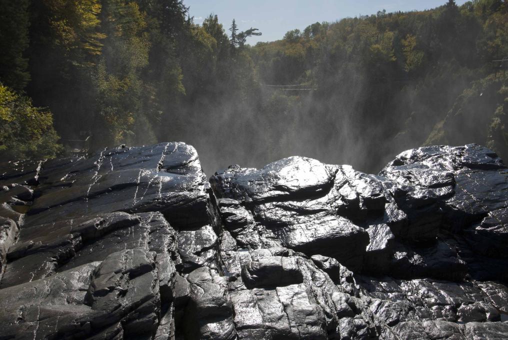 Canyon Sainte-Anne : Joyau géologique du Québec