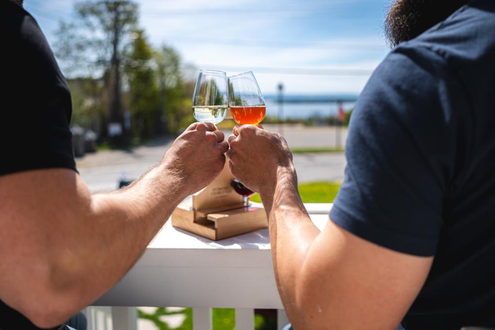 Le Repere des Flaneurs - Degustation vu sur le fleuve