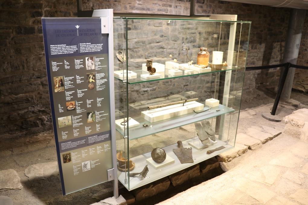 Artifacts at the Forts-et-Châteaux-Saint-Louis National Historic Site.