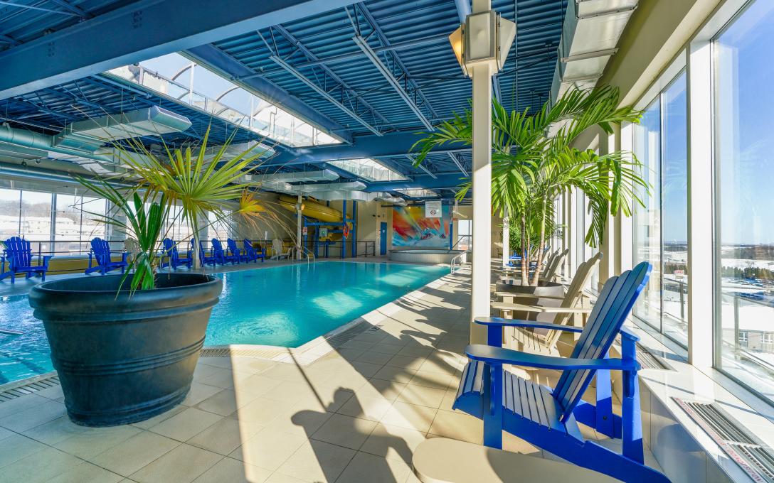 Hôtel Must - Piscine intérieure