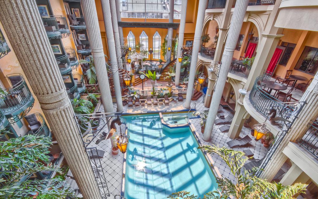 Hôtel Plaza Québec - piscine intérieure