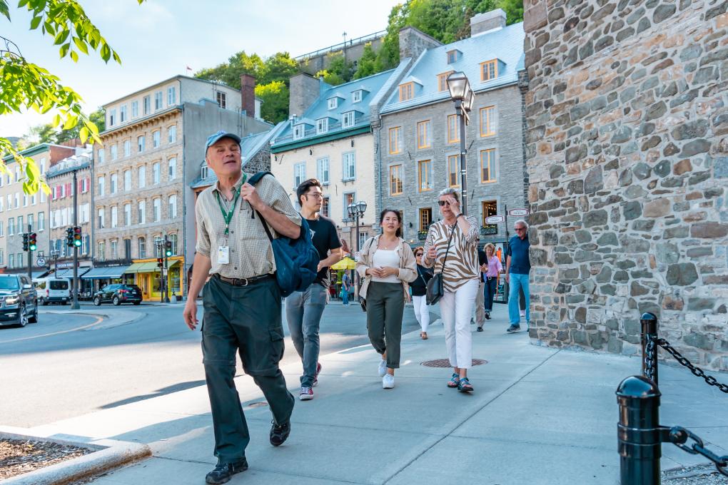 HQ Services Touristiques - Visites à pied en groupe et privées sur le Boulevard Champlain
