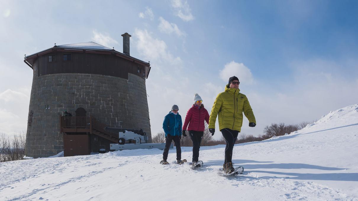 Groupe Voyages Québec - Martello Tower in winter
