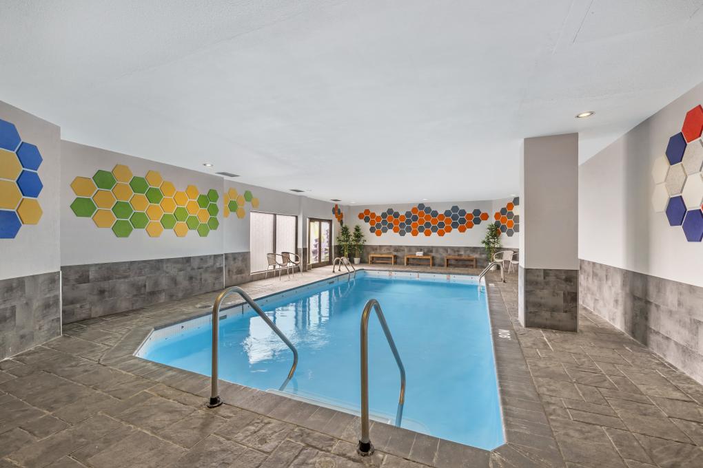 Hôtel Quartier - Piscine intérieur