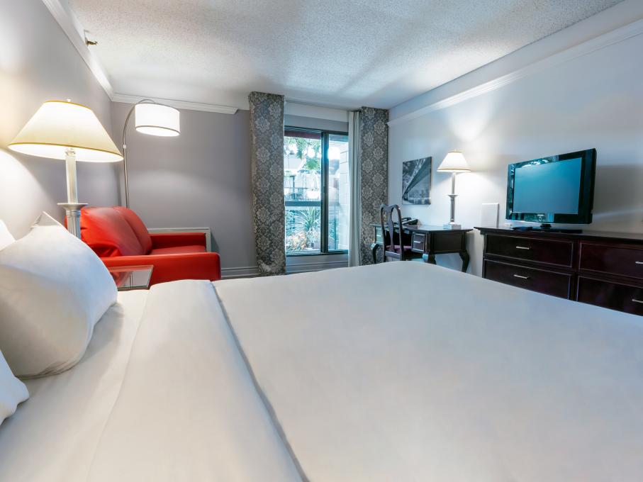 Hôtel Québec Inn - traditionnal room with 1 King bed