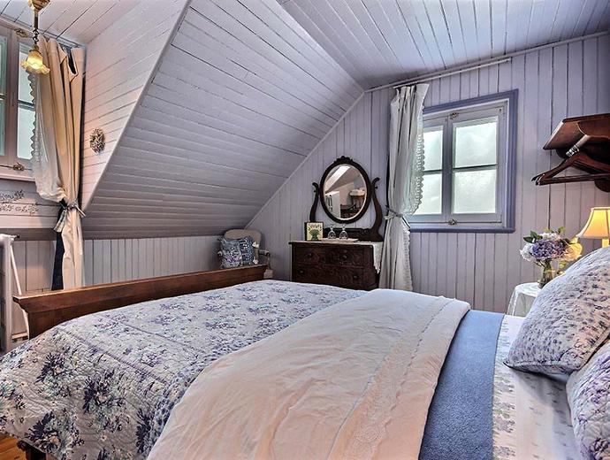Auberge l'Île flottante B&B - chambre avec 1 lit bleuté