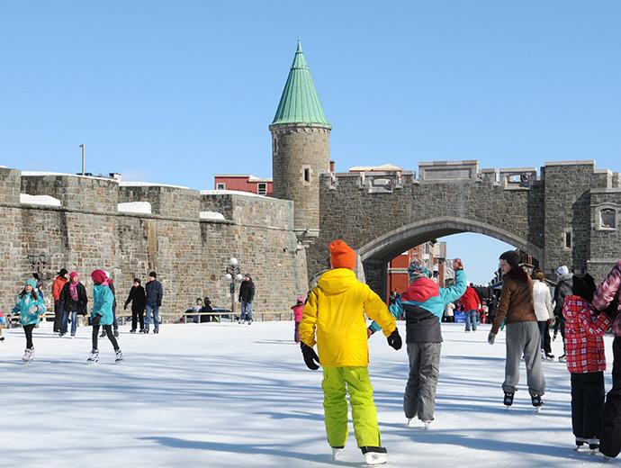 Patinoire de la place D'Youville - Patinage entre amis