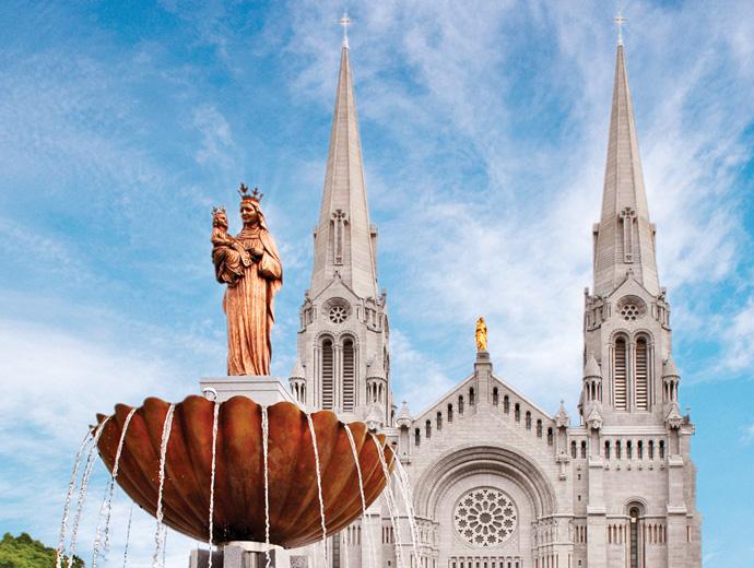 Sanctuaire de Sainte-Anne-de-Beaupré - Façade et fontaine