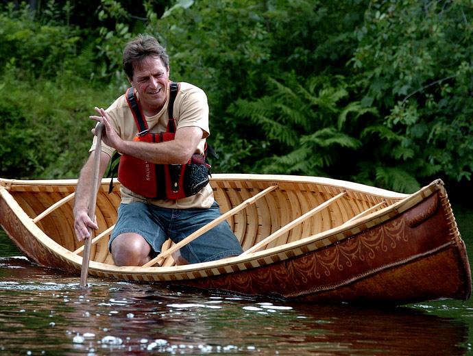 Canots Légaré - man in a canoe