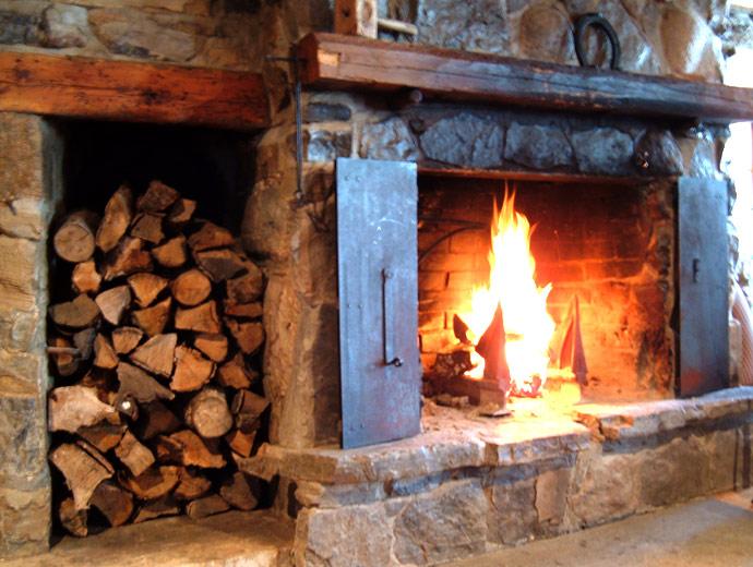Chalets-Village Mont-Sainte-Anne - Chalet with a wood fireplace