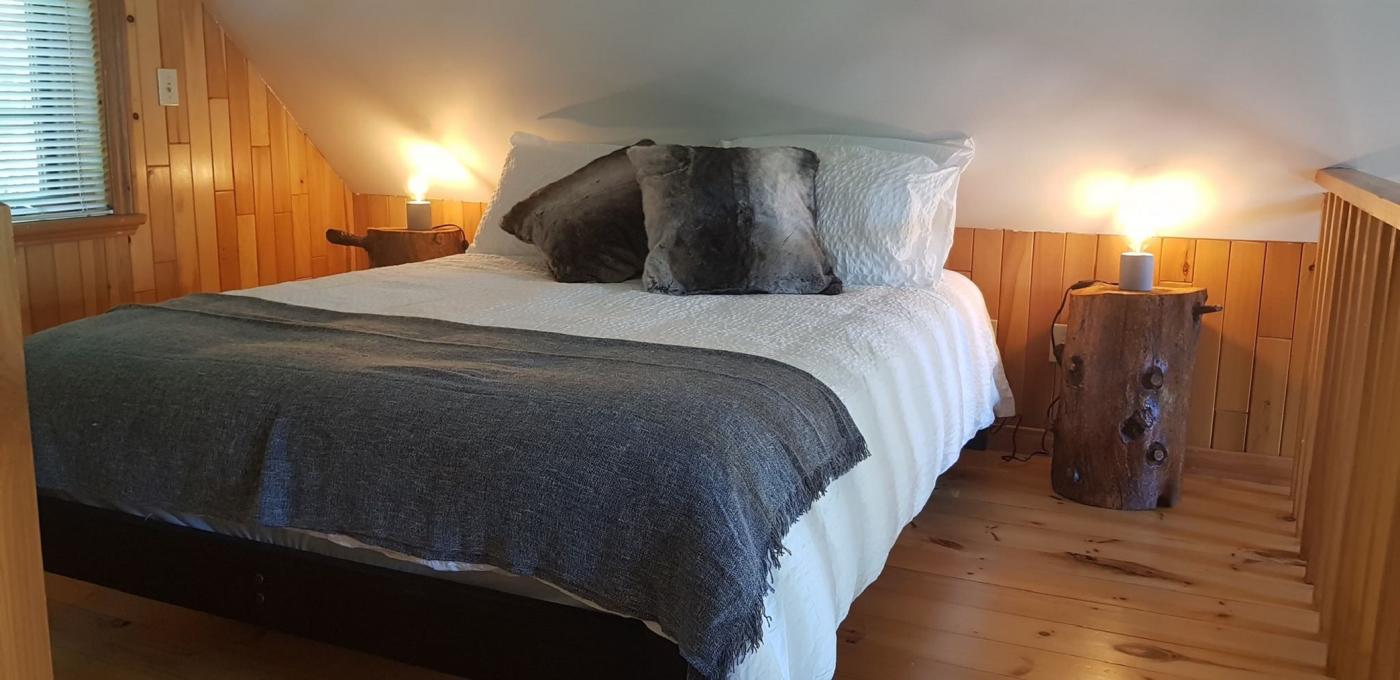 Les Chalets sur le Cap - Individual chalet bedroom (double bed)