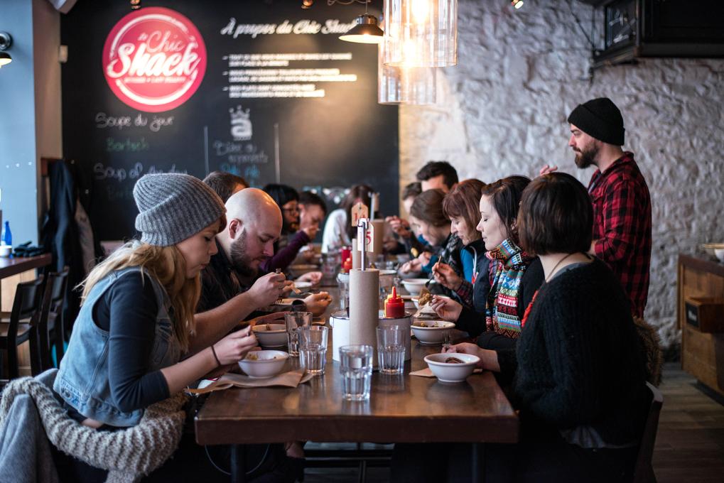 Local Québec City Food Tours - Group at the Chic Shack