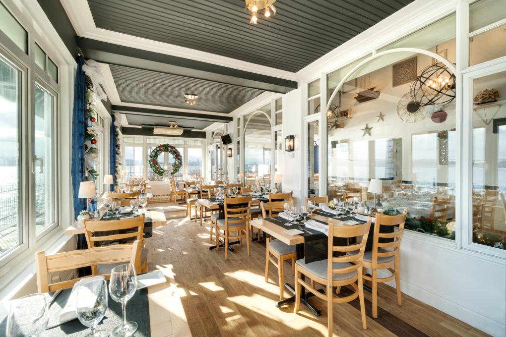 Restaurant La Goéliche - dining room in winter