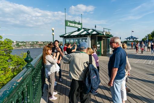 HQ Services Touristiques - Group and private walking tours on the Dufferin Terrace