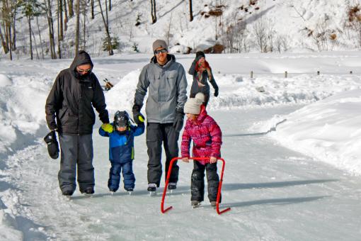 Au Chalet en Bois Rond - Anneau de glace