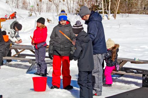 Au Chalet en Bois Rond - Pêche blanche en famille